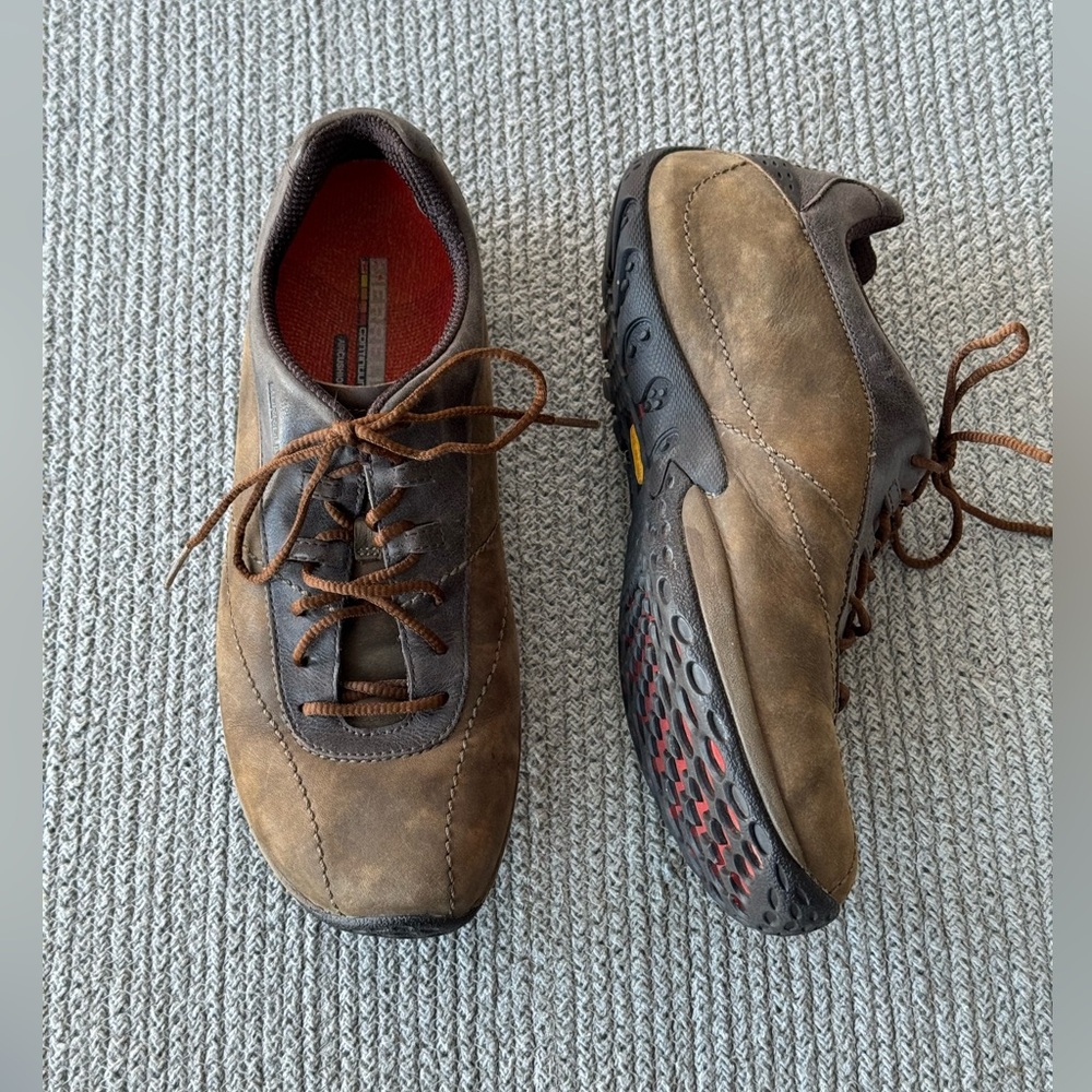 Merrell Brown Leather Sneakers Outdoor Hiking Shoes Vibram Soles Size 9.5